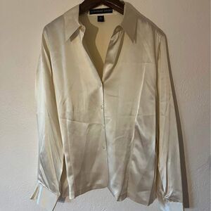 Stephanie Chaus 100% silk blouse, like new Size 14